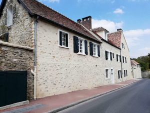 Restauration et maçonnerie réalisée par MPR à L'Étang-la-Ville - façade et mur